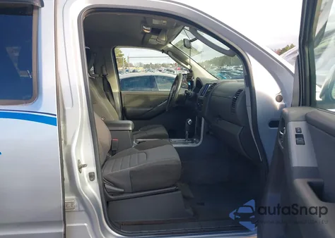 2010 Nissan Pathfinder S z USA, uszkodzony, nr VIN 5N1AR1NB3AC629550